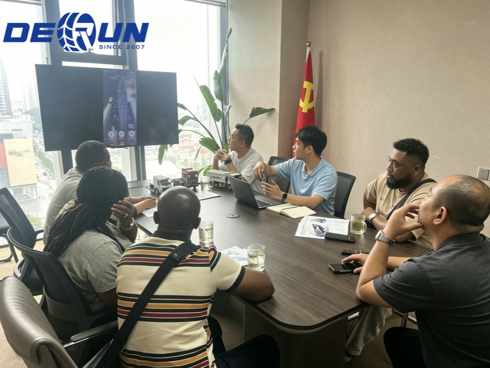Derun Auto Ghana-k eskaera nagusia ziurtatzen du: TX 6x4 Dump Kamioen 25 unitate